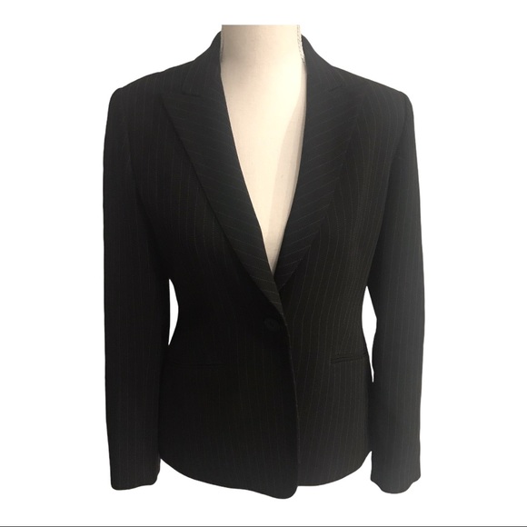 Ann Taylor Jackets & Blazers - *GS* Ann Taylor Petites Pin Stripe Blazer